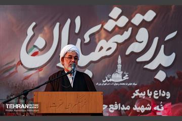 بدرقه شهدای مدافع حرم در میدان امام حسین(ع) 16