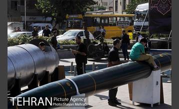 نمایشگاه دفاع مقدس در میدان بهارستان 39