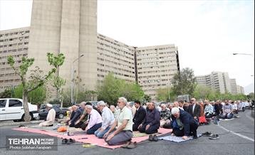 نماز عید فطر در شهرک اکباتان 4