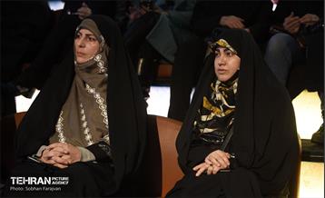 مراسم تجلیل از بانوان مدافع سلامت 8