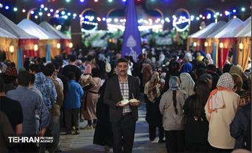 ویژه برنامه «مهمونی شهر» در باغ‌راه حضرت زهرا(س) - 6 5