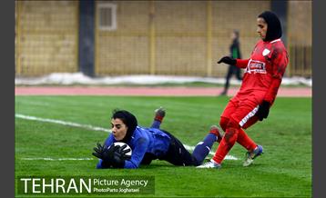 دیدار دو تیم فوتبال البرز و شهرداری بم 22