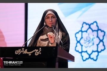 بزرگداشت مقام زن و مادر در برج میلاد 28