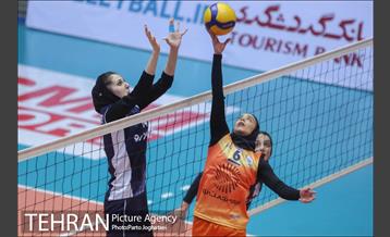 دیدار تیم های والیبال زنان پیکان و سایپا 28