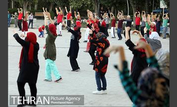 ورزش همگانی در پارک لاله 9