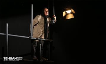 نمایش بابا آدم‎ 2