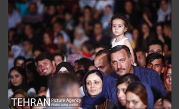 ویژه برنامه شب فیروزه ای در دریاچه شهدای خلیج فارس  13