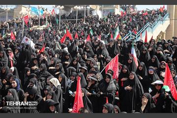 اقامه نماز بر پیکر آقای شهید ایران - 1 22