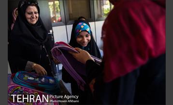 توزیع لوازم التحریر توسط گروه پردیس پایان کارت خوابی‎ 9