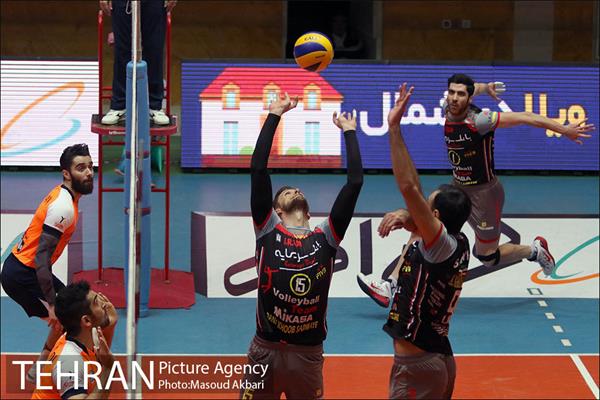 دیدار تیم های والیبال بانک سرمایه  و سایپا تهران