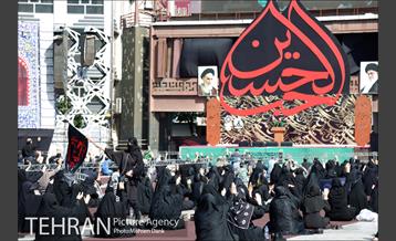 مراسم عزاداری ظهر عاشورا در میدان امام حسین(ع) 3