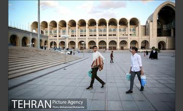 افطاری ساده در حاشیه نمایشگاه قرآن 6