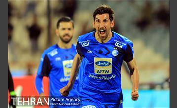 دیدار تیم‌های فوتبال استقلال تهران - نساجی مازندران 9