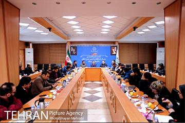 نشست صمیمانه رئیس مرکز ارتباطات شهرداری تهران با اصحاب رسانه 13