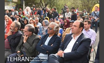 افتتاح نوروزگاه هنر در پیاده‌راه بلوار کشاورز 27