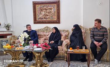 دیدار شهردار منطقه۱۷ با جمعی از مردآفرین دارالشهدای تهران 2