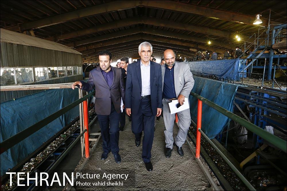 بازدید شهردار از مرکز بازیافت زباله آرادکوه کهریزک 8