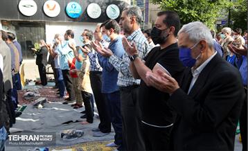 اقامه نماز عید فطر در محله کرمان 16