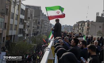 مراسم تشییع «علی لاریجانی»، «غلامرضا سلیمانی» و قهرمانان «ناو دنا» 30