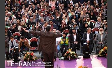 جشن روز جمهوری اسلامی در میدان مشق 21