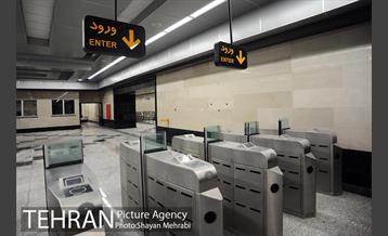 شبگردی اصحاب رسانه در خط 7 مترو تهران 4