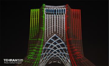 نورافشانی جشن پیروزی انقلاب اسلامی در میدان آزادی 45