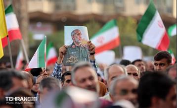 اجتماع مردمی در حمایت و تشکر از نیروهای مسلح در میدان انقلاب 28