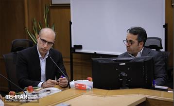 دیدار شهردار تهران با مدیر عامل فروشگاه‌های زنجیره‌ای اتکا 15