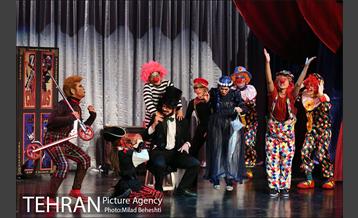 نمایش سیرک سیار‎ 7