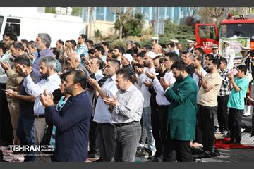 نماز عید سعید فطر در مصلای تهران 48