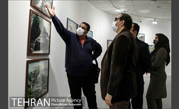بازدید مدیران شهری و اعضای شورای شهر تهران از نمایشگاه تهران از منظر هنرمندان-2 1