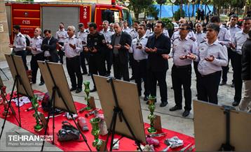 ادای احترام آتش نشان‌های تهران به شهدای جنگ ۱۲ روزه 22