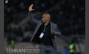 دیدار تیم های فوتبال استقلال و فولاد خوزستان