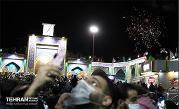 لحظه سال تحویل در حرم امام زاده صالح(ع) 23