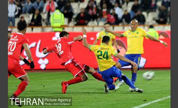 دیدار تیم‌های فوتبال پرسپولیس - صنعت نفت آبادان 20
