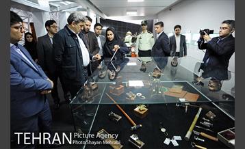 بازدید شهردار تهران از موزه نقشه تهران 21