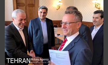 صبحانه کاری و دیدار پیروز حناچی شهردار تهران و شهردار وین
