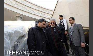 بازدید هنرمندان از بروژه بلازای ولیعصر 26