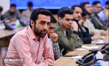 نشست صمیمانه شهردار تهران با فعالان دانشجویی 18