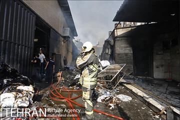آتش سوزی در کارخانه رنگ  9