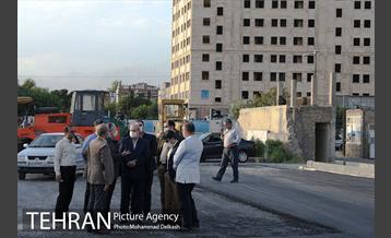 بازدید شهردار تهران از ضلع جنوبی خیابان استاد معین در پادگان جی 5