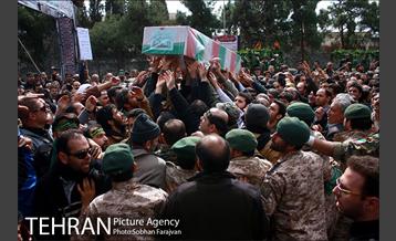 تشییع سه شهید گمنام در میدان فاطمی 29