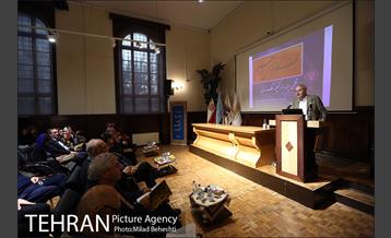 نمایشگاه قلمی چند از گنجینه ملک مدنی 20