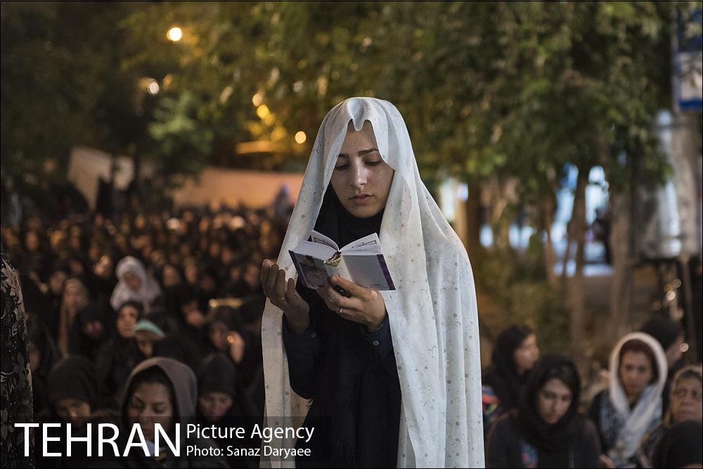 مراسم احیای شب نوزدهم ماه رمضان‎ 1