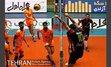 دیدار تیم های والیبال سایپا تهران و خاتم اردکان