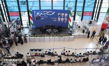 مراسم رونمایی از کتاب «خسته نیستم» 15