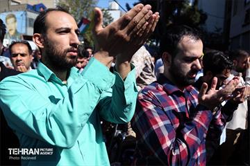 در حاشیه نماز جمعه تهران به امامت رهبر انقلاب 1