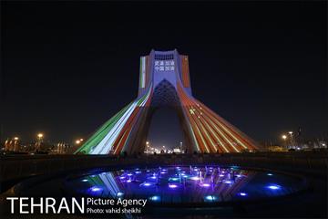 اکران تصاویری بر برج آزادی تهران برای همدردی با ملت چین 9