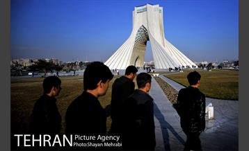 میدان آزادی 10