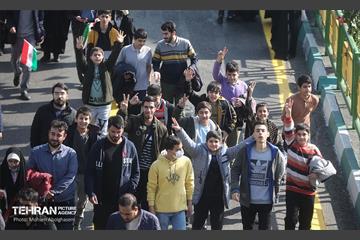 راهپیمایی ۲۲ بهمن در تهران - ۲ 25
